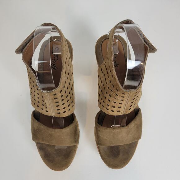 Euro Soft By Sofft Womens Sandals Size 6M Tan Suede Leather Strappy Cork Wedge - Picture 6 of 10